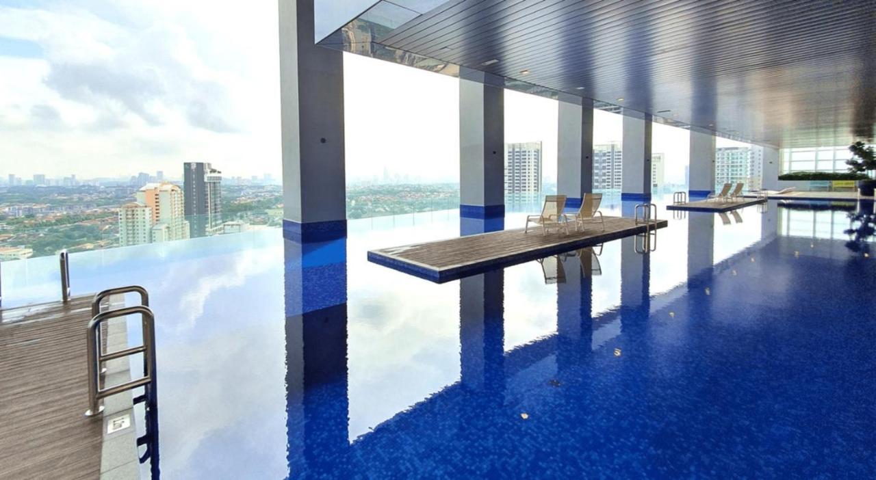 The Azure Residences Kampong Baharu Sungai Way Exteriér fotografie